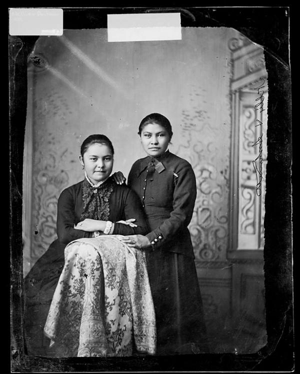Antoinette Williams and Nellie Carey [version 1], c.1882