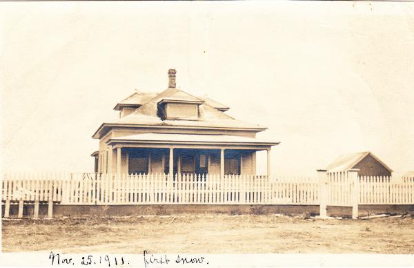 House of Tennyson Berry (Ah-ko-beh-setine), 1911