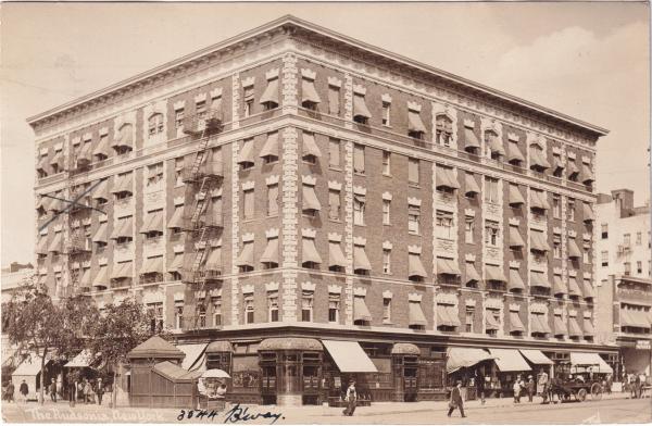 Stephen Glori's apartment, 1911