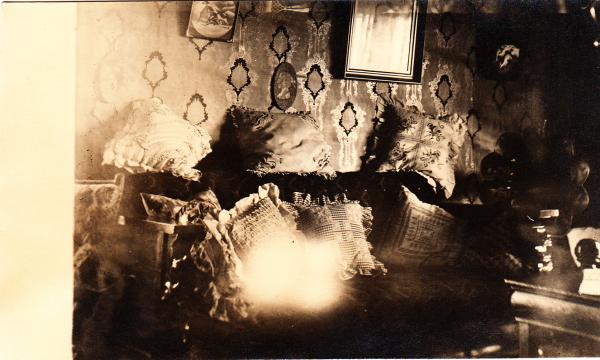 Charles Buck's sofa, 1911