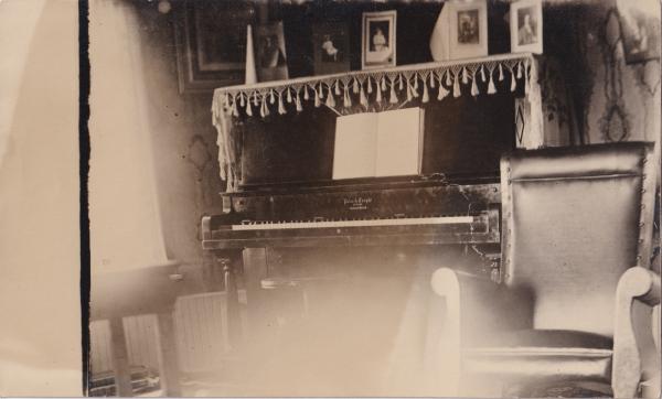 Charles Buck's piano, 1911