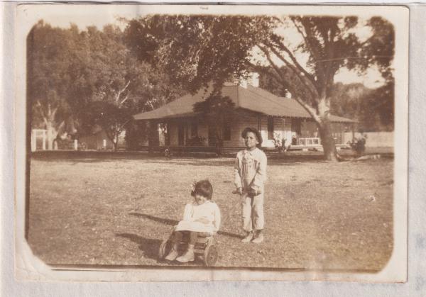 Lon and Andrae Speeche, c.1915