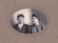 Charles Buck and Spyna D. Buck, c.1909