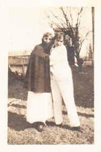 Ozetta Bourbonnais and Unidentified Female, c.1916