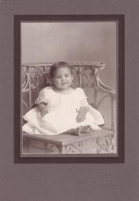 Inazetta Webster, c.1909