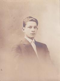 Robert James Tahamont, c.1911