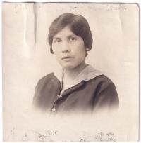 Cora Elm, c.1913