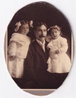 Thomas Hanbury with children, c.1908