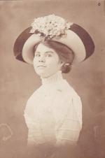 Sara Hoxie, c.1910 Sara Hoxie, c.1910