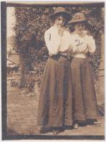 Anna Roulette and Clara Trepania, c.1908